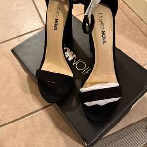 Fashion Nova Elegant Black Heels